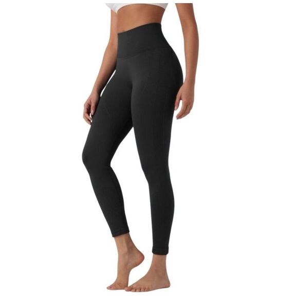 NWT Halara Black Seamless Flow Tummy Control Butt Lifting 7/8 Leggings Size XL - Picture 1 of 13